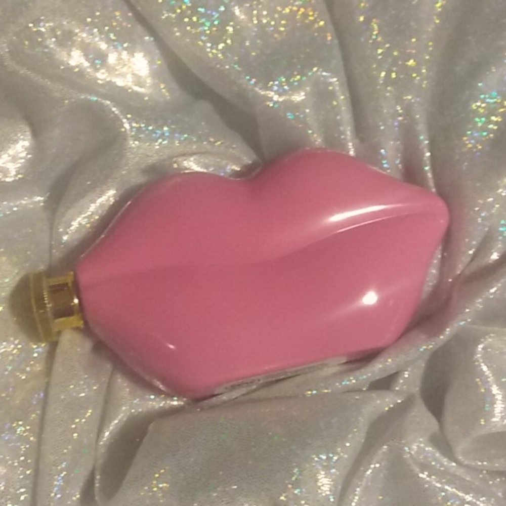 Pink Lips Flask